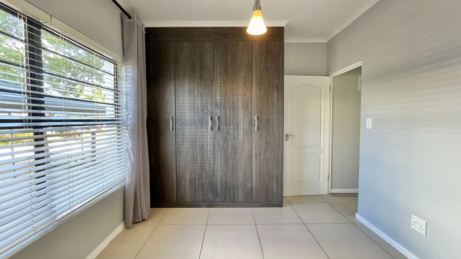 To Let 3 Bedroom Property for Rent in De Velde Western Cape